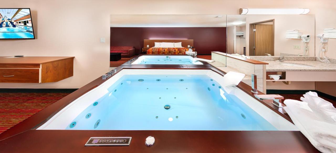 Grand Marquis Waterpark Hotel & Suites Wisconsin Dells Ngoại thất bức ảnh